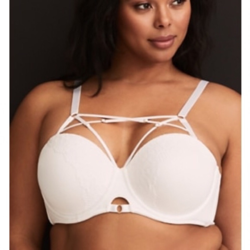 Torrid Seamless white push up convertible bra